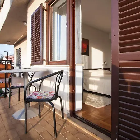 Nola By Rent Istria Appartement