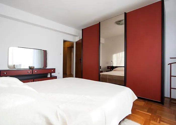 Nola By Rent Istria 아파트 *